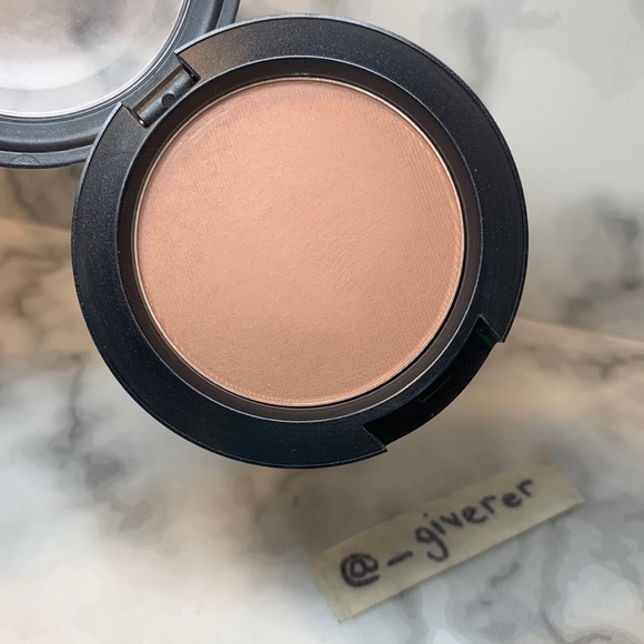 Harmony MAC Powder Blush - Picture 3 of 13